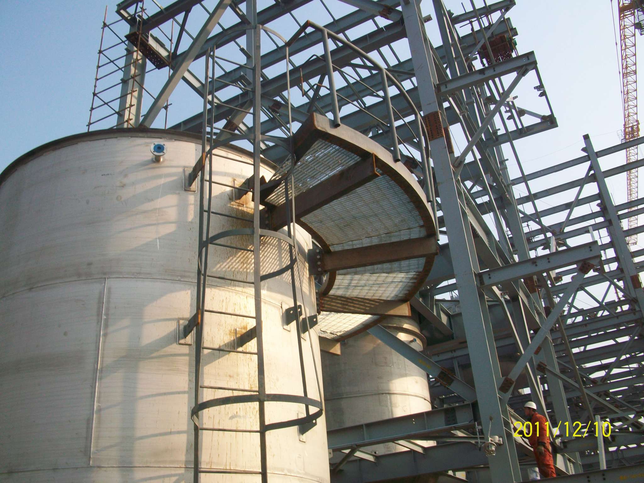 锅炉厂环形钢梯
